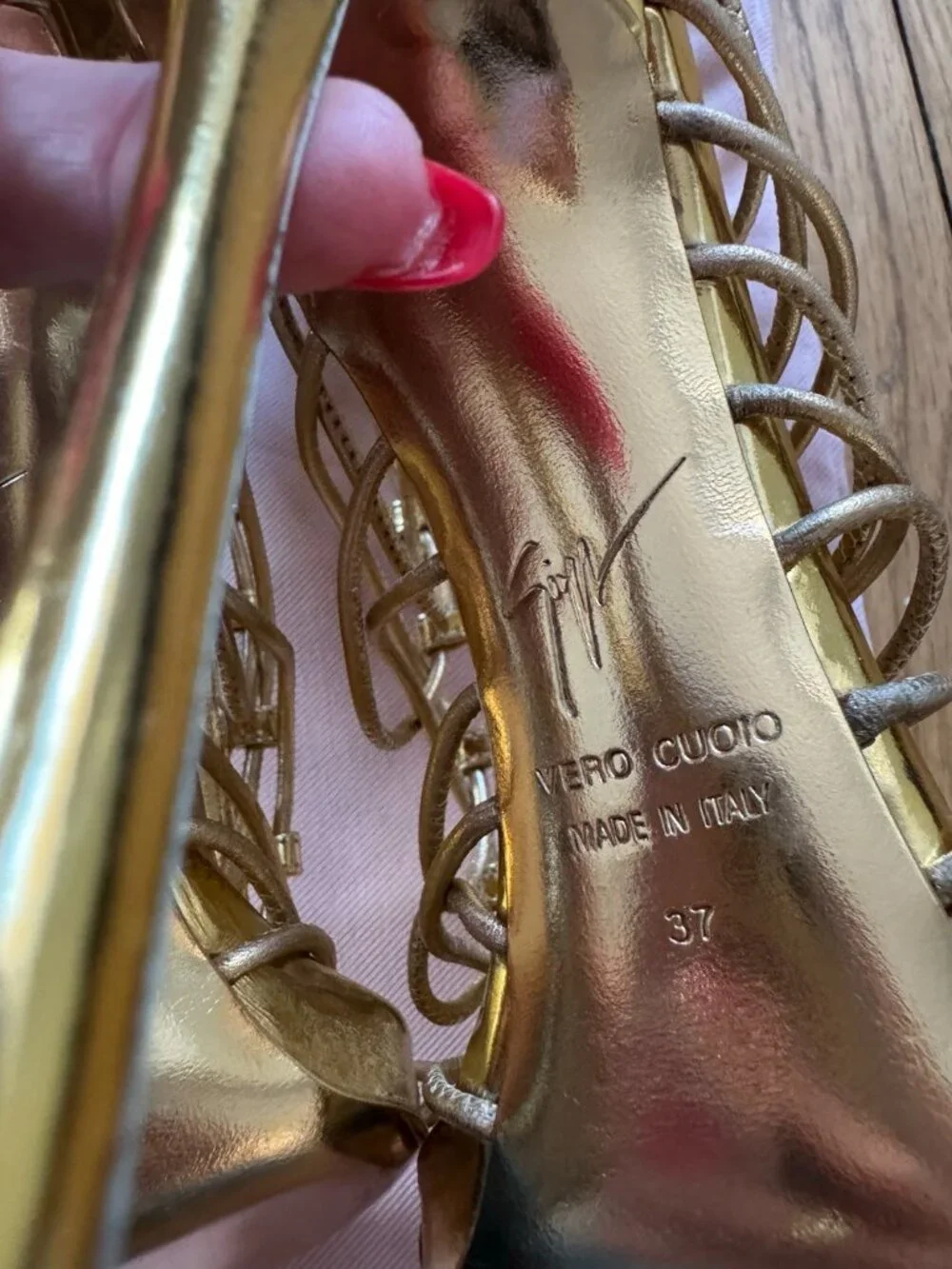 Gold Giuseppe Zanotti Roman style Stilettos - Picture 6 of 8